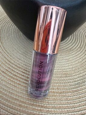 NWT Revolution Cherry Mauve Metallic Lip Gloss
